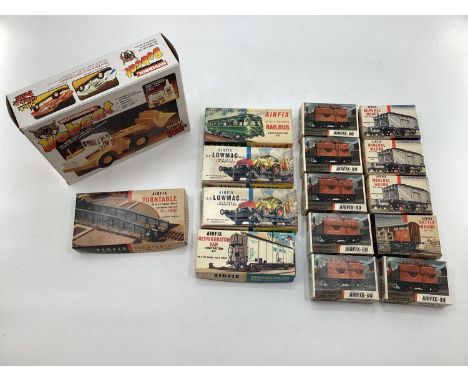 MODELS: Large quantity of Airfix model kits, vintage and all as found, see all images, can't guarantee any sets or condition 