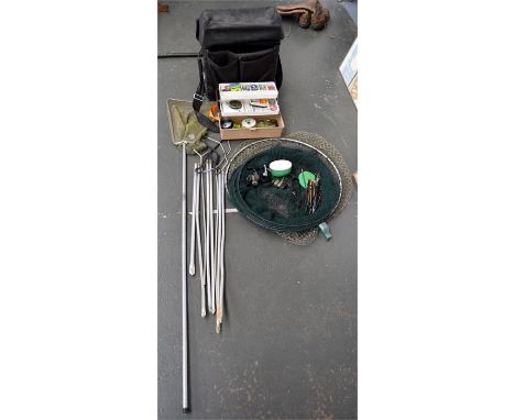 A quantity of vintage coarse fishing tackle, to include a Keenats landing net and pole, minnow mesh keep net, a seat box with