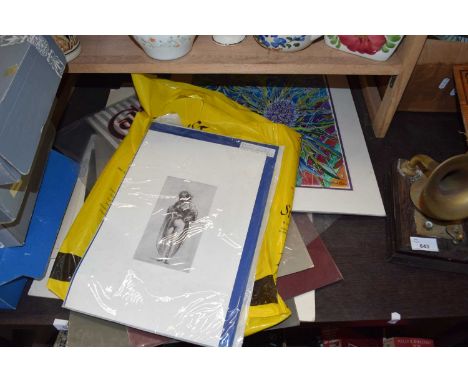 MIXED LOT: VARIOUS 19TH CENTURY AND LATER MOUNTED PRINTS AND PICTURES