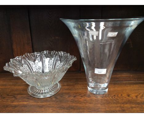 Daum France, large glass vase signed., together with a glass fruit bowl (2)