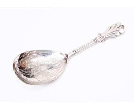 A Victorian Onslow pattern silver caddy spoon, engraved bowl, Birmingham, 1839