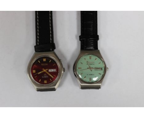 Two gentlemans vintage watches, a Citizen and a Ricoh