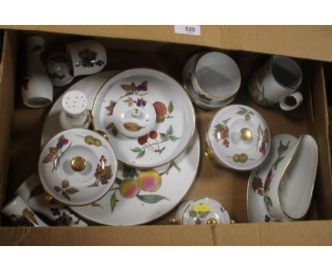 A TRAY OF ROYAL WORCESTER EVESHAM TEA AND DINNERWARE (TRAY NOT INCLUDED)