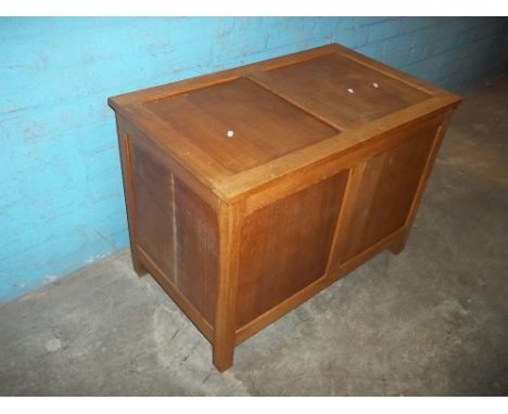 A MODERN LIGHT OAK BLANKET CHEST