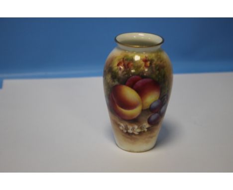 A ROYAL WORCESTER HAND PAINTED VASE SIGNED E. TOWNSEND APPROXIMATELY 10.5 CM Condition Report:NO OBVIOUS VISUAL SIGNS OF DAMA