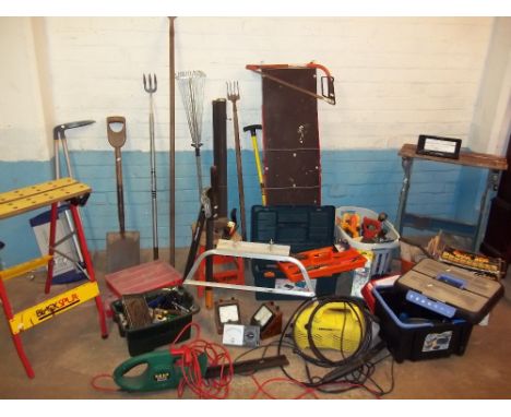 A SELECTION OF TOOLS TO INCLUDE A KARCHER PRESSURE WASHER ETC.