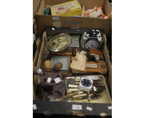A TRAY OF COLLECTABLES TO INCLUDE A BAROMETER, PIPES ETC (TRAY NOT INCLUDED)
