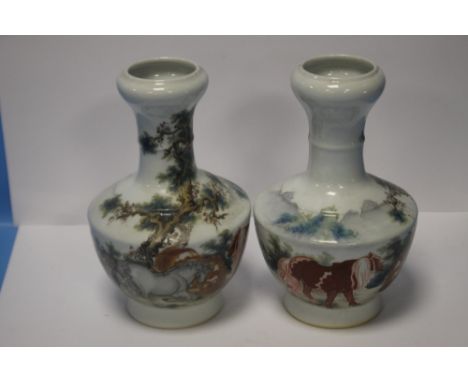 A PAIR OF ORIENTAL VASES, NO MARKS TO BASE - HEIGHT APPROXIMATELY 21.5 cm Condition Report: The vases have no chips, cracks o