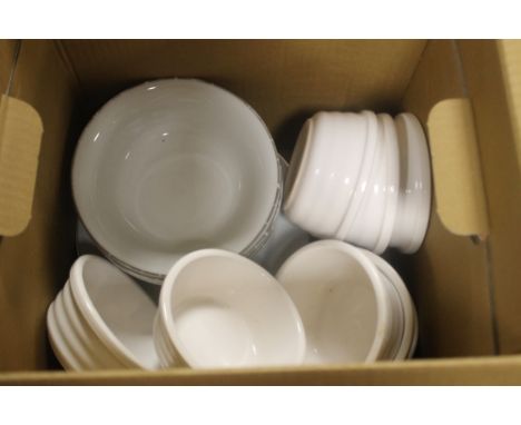 A BOX OF CERAMICS TO INCLUDE  ROYAL WORCESTER PLATINUM