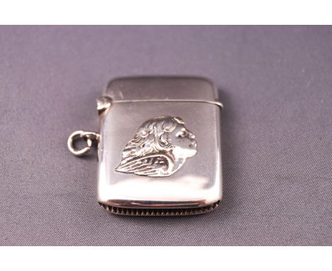 A silver vesta case embossed with an angels head, by William Hair Haseler, Birmingham 1915, 18.3 grams