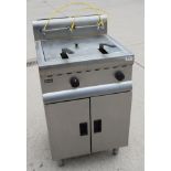 1 x LINCAT Silverlink 600 Twin Tank Freestanding Natural Gas Fryer - Model J10/N - 2 X 12Ltr Tanks