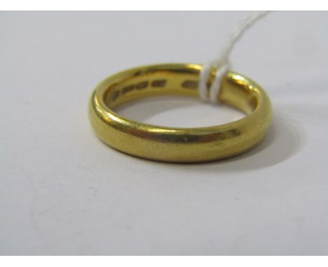 22ct GOLD WEDDING BAND RING, approx 6.3 grams, size K 