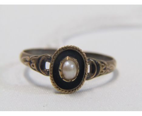 ANTIQUE YELLOW METAL SEED PEARL &amp; ENAMEL MOURNING STYLE RING, size Q, approx 1.7 grams 