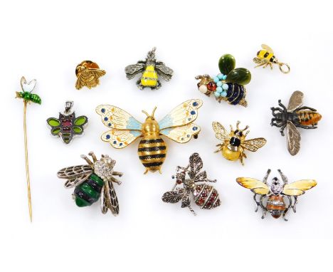 Various insect brooches, to include a bee 3cm wide, with plain pin back, other insect brooches, stick pin, etc. (a quantity) 