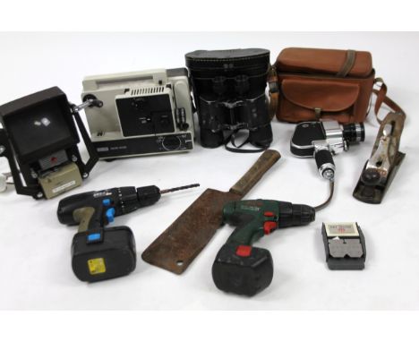 Various tools, to include a Stanley wood plane, wooden handles and metal mounts, 28cm wide, a small quantity of various other