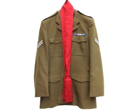 A men's No. 2 dress army jacket size 182/108/92, in khaki.