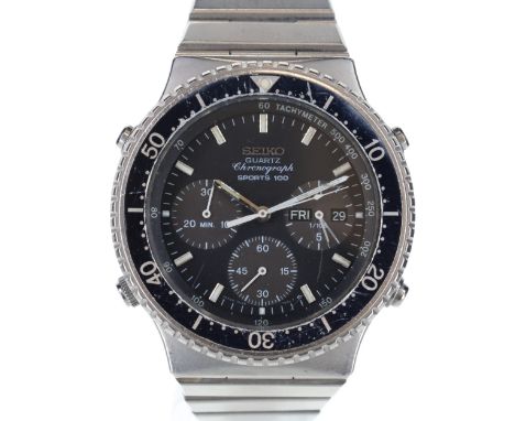 Seiko - Sports 100 Chronograph Quartz Watch. Seiko Cal. 7A38 quartz chronograph movement. Case back reference code: 7A38-7070