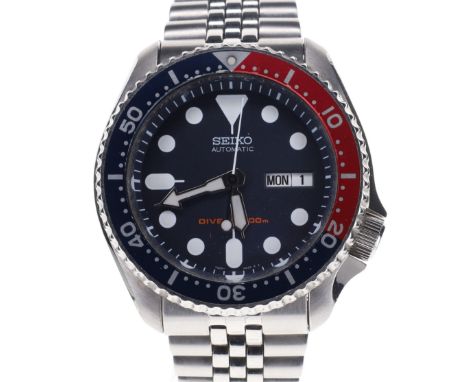 Seiko - Scuba Diver's 200m Automatic Watch. Seiko Cal. 7S26 21 jewel automatic movement. Case back reference code: 7S26-0020.