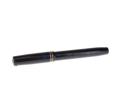 Mabie Todd - Swan Visofil Pen Navy Cased Fountain Pen, 14ct Gold Nib, Dip Tested &amp; Writing. The pen is in good condition 