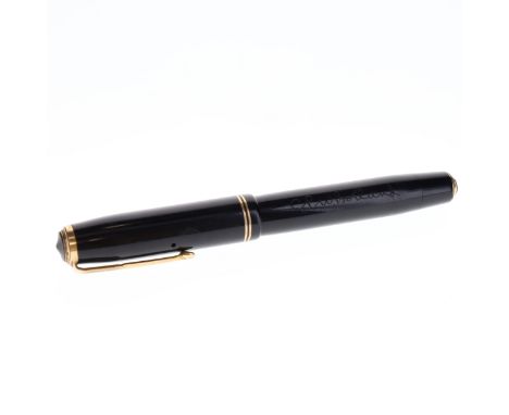 Parker - Vacumatic Black Cased Fountain Pen, 14ct Gold Nib. Dip tested &amp; Writing. The pen is in good condition with signs