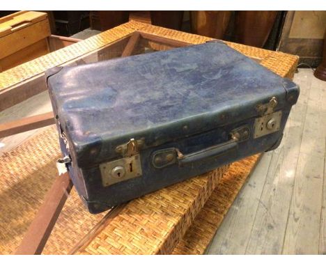 A vintage travelling case with blue exterior and canvas interior (18cm x 50cm x 33cm)