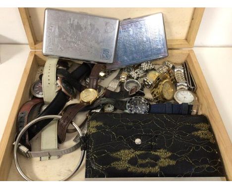 A mixed lot including a large assortment of gentleman's and lady's wristwatches, including Eurosonic, Nike, Gianni Sabatini, 