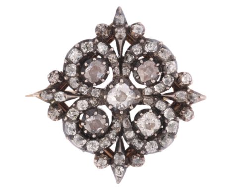 An Antique Georgian Diamond Brooch,comprising a quatrefoil four-leaf clover frame cut-down collet set with foiled old cut dia