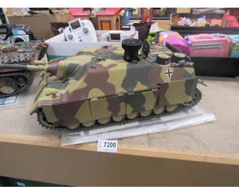 A Tamiya 1:16 scale radio control Jagdpanzer IV/70 (V) Lang tank with laser battle system 