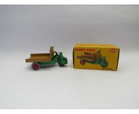DINKY TOYS GRANDE BRETAGNE CAMION FORD MARAICHER