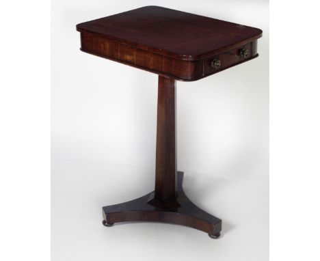 An attractive 19th Century mahogany Lamp Table, in the manner of Gillows, the figured top over a frieze drawer with turned br