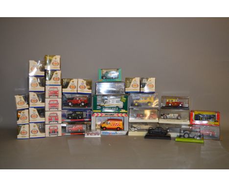 35 x assorted diecast models, including Matchbox Dinky, Corgi, Solido, etc. Boxed and appear VG.