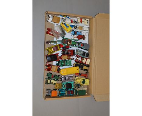 A tray of unboxed vintage cars by Matchbox, Rio and others together with eight boxed Matchbox 'Models of Yesteryear' in card 