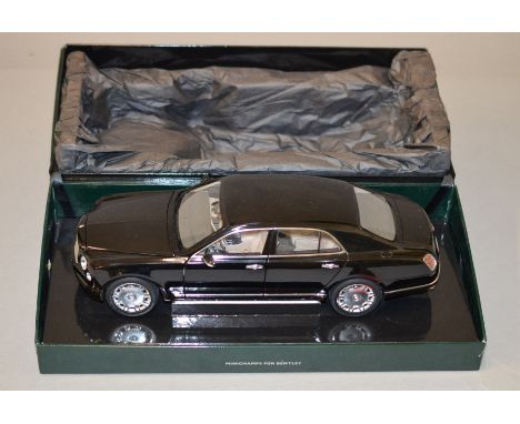 A boxed Minichamps Bentley diecast model car in 1:18 scale, G+/VG in G+ presentation box