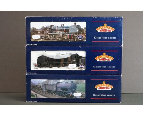 Three boxed Bachmann OO gauge locomotives to include 32152A N Class 1821 Southern Green, 32152 N Class 31813 BR Lined Black L