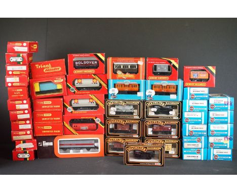 44 Boxed OO gauge items of rolling stock to include 11 x Airifx, 7 x Palitoy Mainline, 25 x Hornby / Triang (2 x Thomas) and 