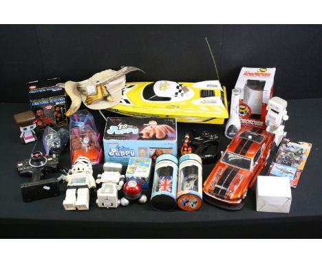 Collection of mixed toys to include a Maisto R/C car with controller, Hydra R-8 Jet-Marine R/C boat with controller and stand