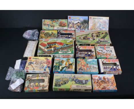 11 Boxed Airfix plastic model kits and figure sets to include 2 x Union infantry figure sets, 3 x Series 1 1:72 figure sets (