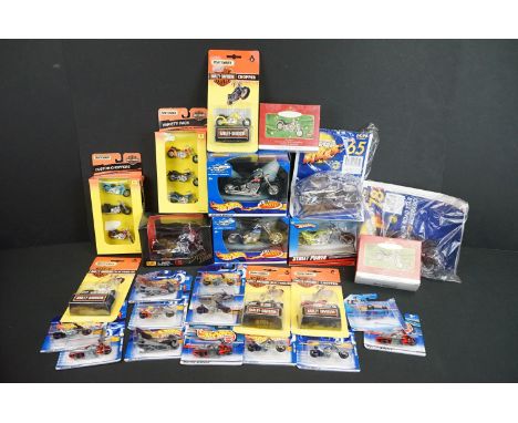 28 Boxed &amp; carded diecast model motorbikes to include Mattel Hot Wheels, Matchbox Harley Davidson and Hachette, vg-ex 