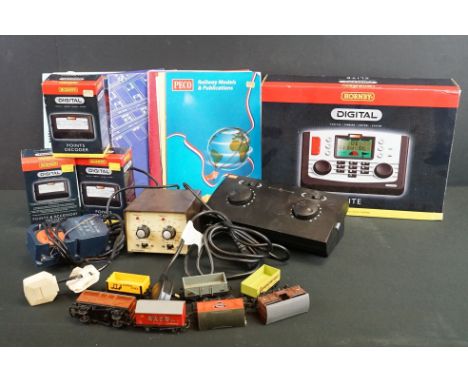 Group of Hornby OO gauge model railway accessories to include boxed Digital Elite Control System, 2 x boxed Digital Points De
