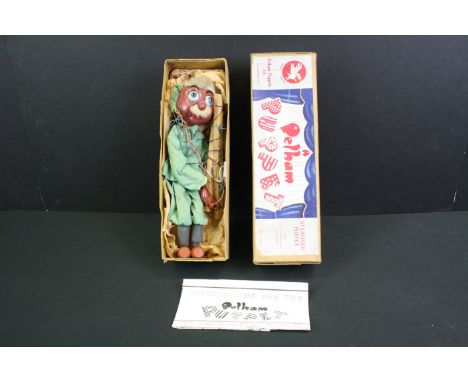 Original boxed Pelham Puppet Colonel Beetroot puppet in a good condition with gd strings, with instructions