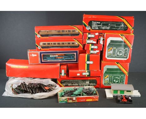 Collection of boxed Hornby OO gauge model railway accessories to include R401 Operating Mail Coach Set, R739 Operating Breakd