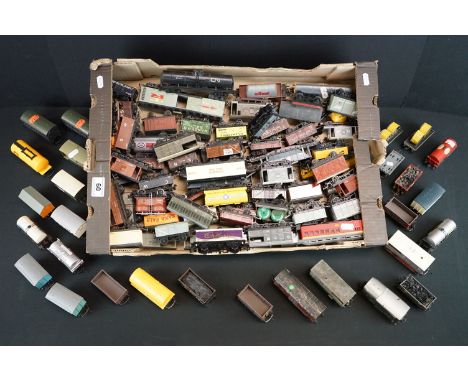 Around 100 OO / HO gauge items of rolling stock to include Hornby Dublo, Mainline, Hornby, Lima etc 