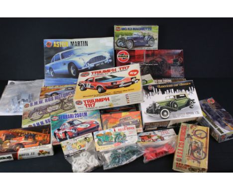 16 Boxed &amp; unbuilt Airfix plastic models kits to include 4 x motorcycle kits (Honda CB450, 06318-6 Ariel Arrow, 03480-1 B