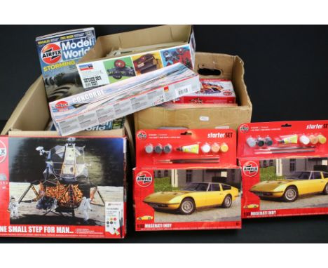 17 Boxed &amp; unbuilt Airfix plastic model kits to include 13 x Vintage Classics (8 x A02412V 1:32 Beach Buggy, 3 x A03172V 