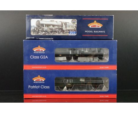 Two boxed Bachmann DDC On Board OO gauge locomotives to include 31477DC Class G2A 49361 BR Black late Crest with tender back 
