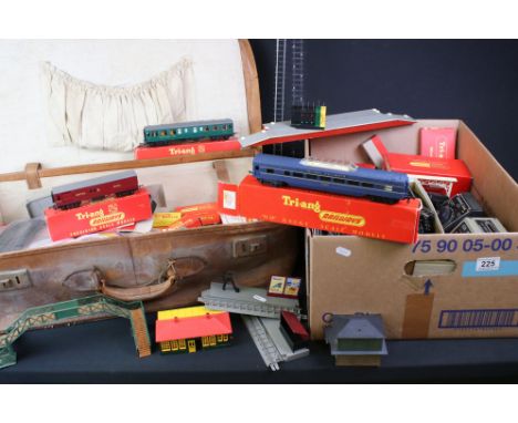 Quantity of Triang / Hornby OO gauge model railway to include 3 x boxed items of rolling stock, various boxed track, tracksid