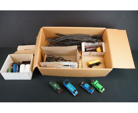 Collection of Hornby / Triang OO gauge model railway to include Hornby Thomas the Tank Engine locomotive, 2 x electric Thomas