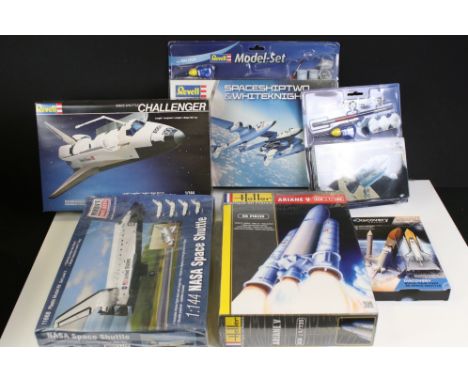 Five Boxed &amp; unbuilt space-related plastic model kits, to include 3 x Revell (4526 1/144 Space Shuttle Challenger, 04831 
