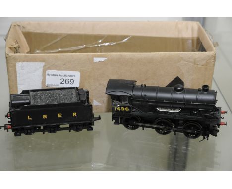 Bachmann LNER loco and tender no. 1496