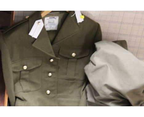 A VINTAGE SUITCASE CONTAINING AN ARMY UNIFORM AND KITBAG